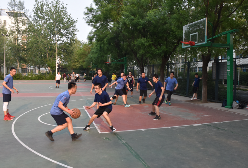 环球软件与寿光市卫计局举行篮球友谊赛
