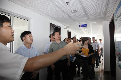 潍坊市基层统战工作现场观摩会与会领导到我公司观摩
